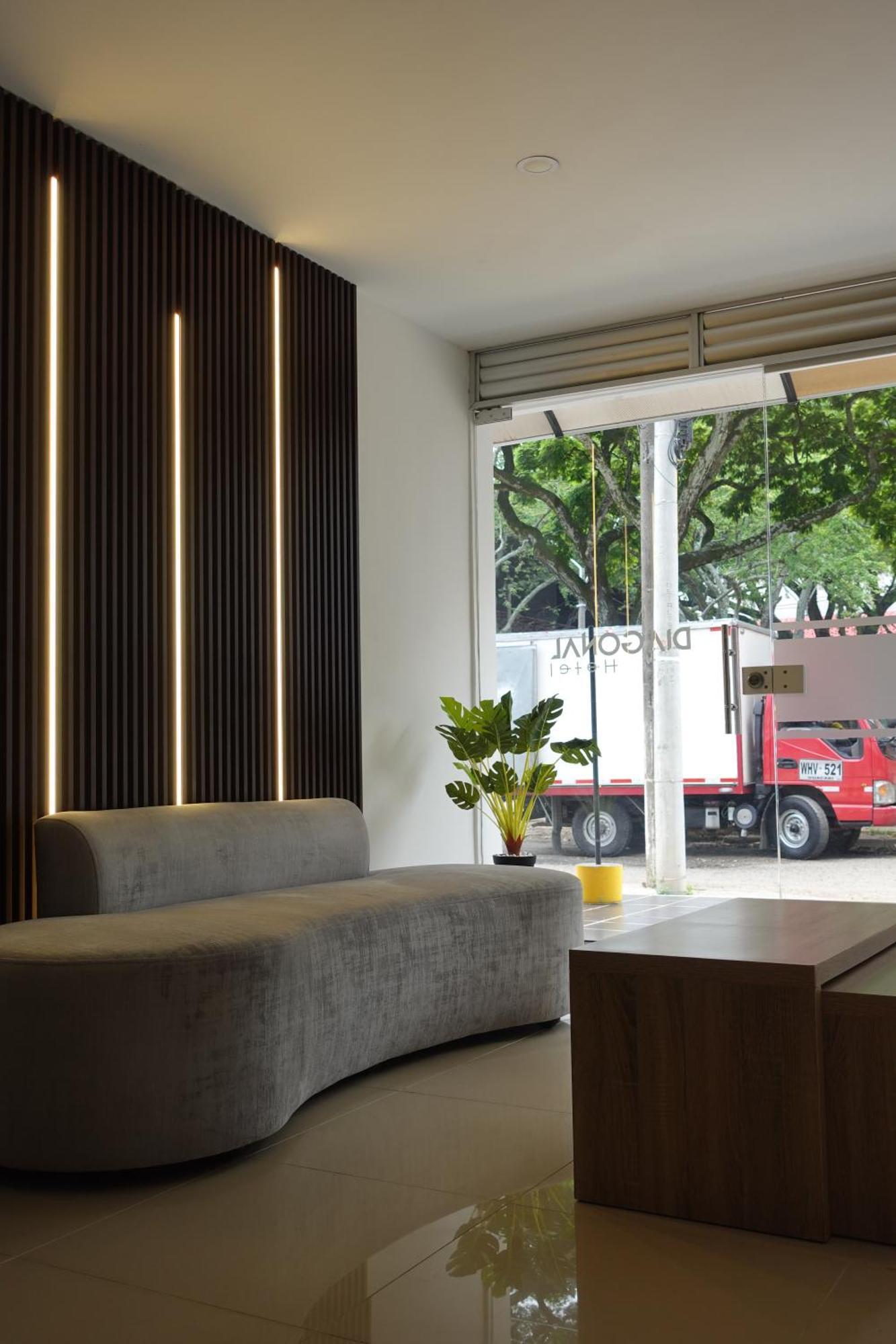 Diagonal Chipichape Hotel 3*